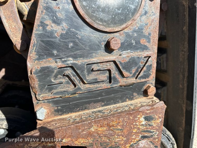 image for item NJ9471 2003 Caterpillar  277  tracked skid steer loader