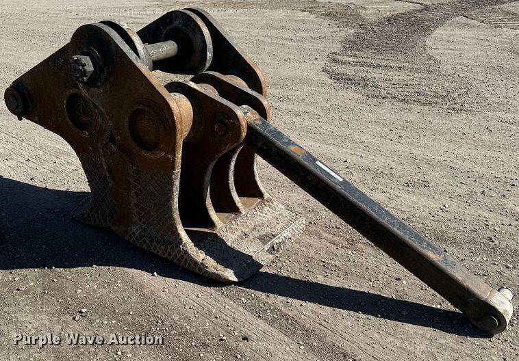 image for item NJ9475 LaBounty concrete pulverizer 