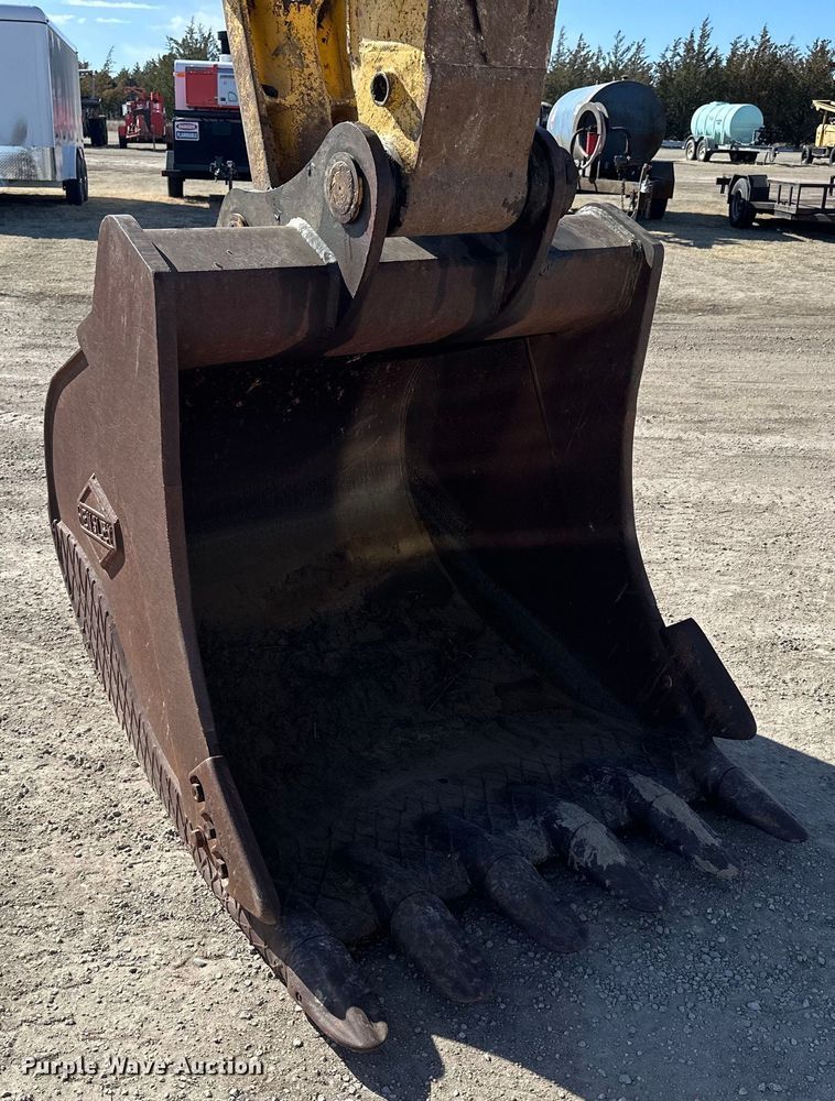 image for item NJ9476 2010 Komatsu PC350LC-8 excavator