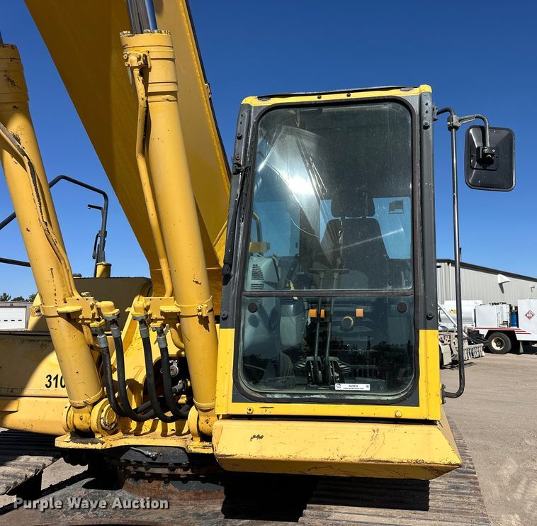 image for item NJ9476 2010 Komatsu PC350LC-8 excavator