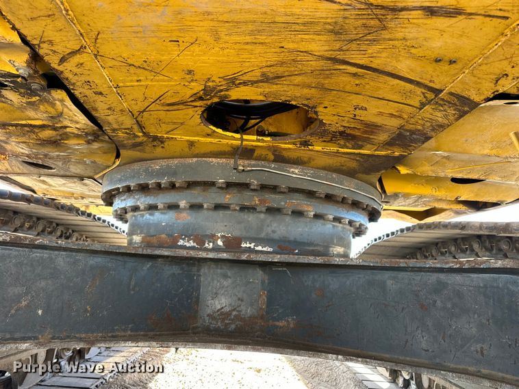 image for item NJ9476 2010 Komatsu PC350LC-8 excavator