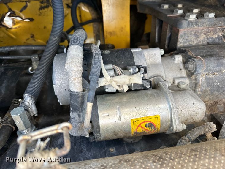 image for item NJ9476 2010 Komatsu PC350LC-8 excavator