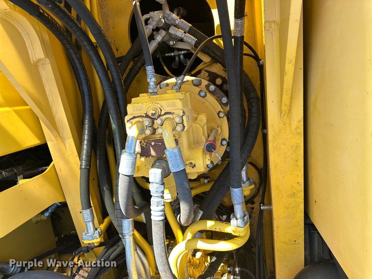 image for item NJ9476 2010 Komatsu PC350LC-8 excavator