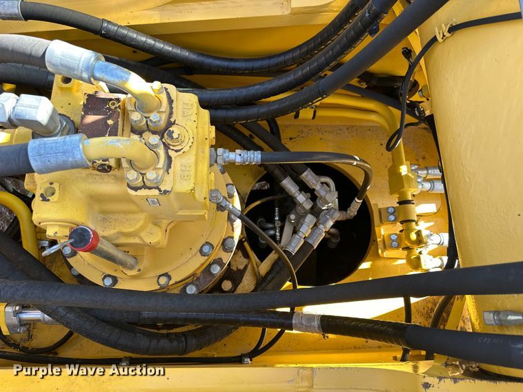 image for item NJ9476 2010 Komatsu PC350LC-8 excavator