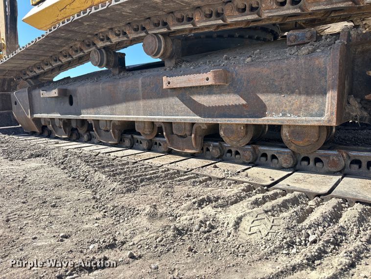 image for item NJ9476 2010 Komatsu PC350LC-8 excavator