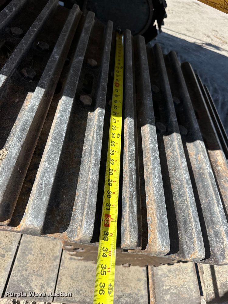 image for item NJ9476 2010 Komatsu PC350LC-8 excavator