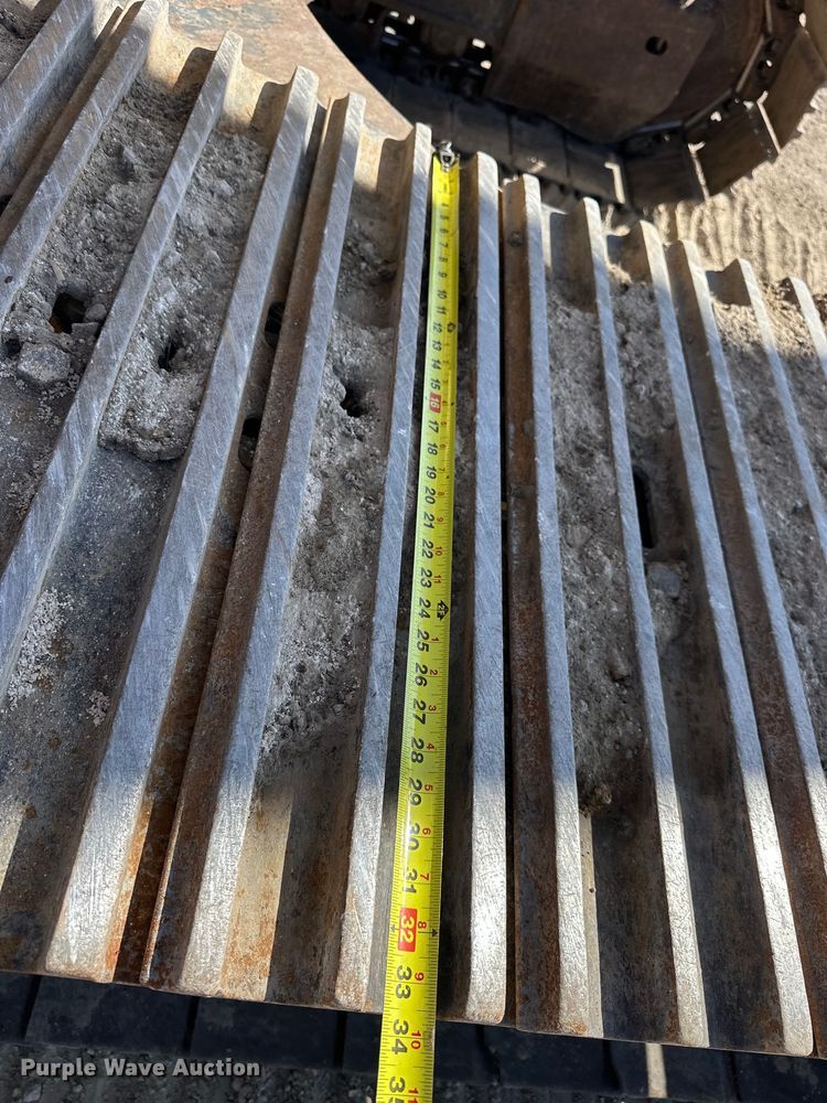 image for item NJ9476 2010 Komatsu PC350LC-8 excavator