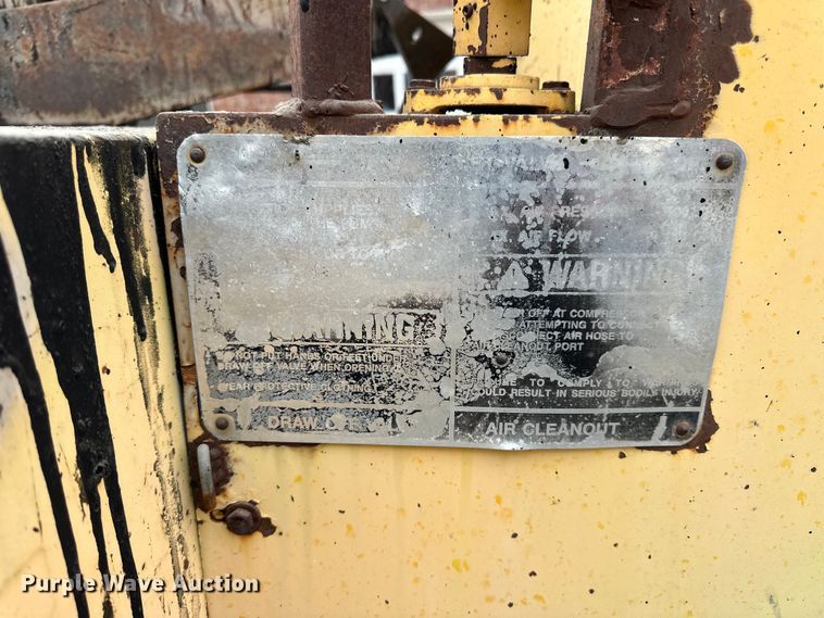 image for item NJ9487 Cimline crack seal machine