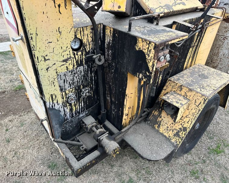 image for item NJ9487 Cimline crack seal machine