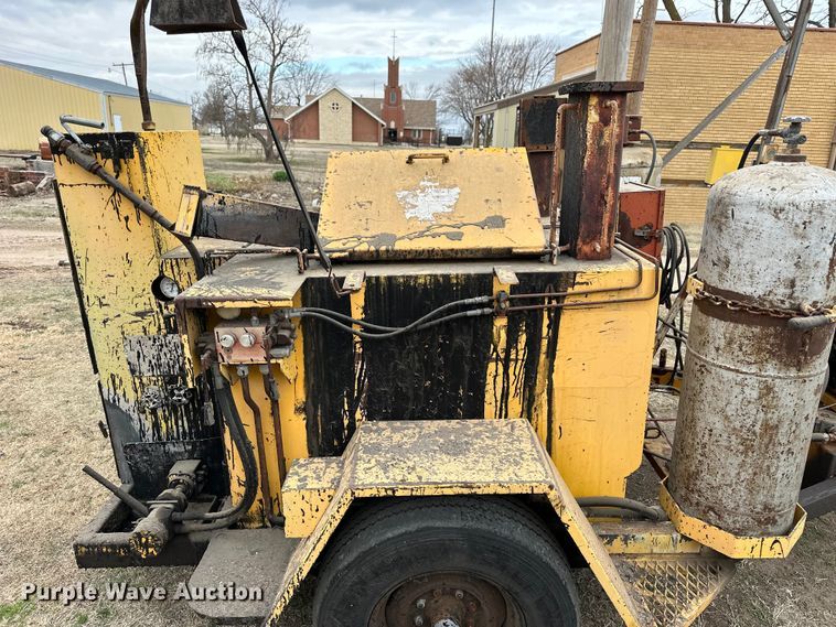 image for item NJ9487 Cimline crack seal machine