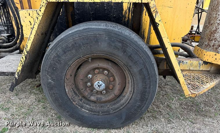 image for item NJ9487 Cimline crack seal machine