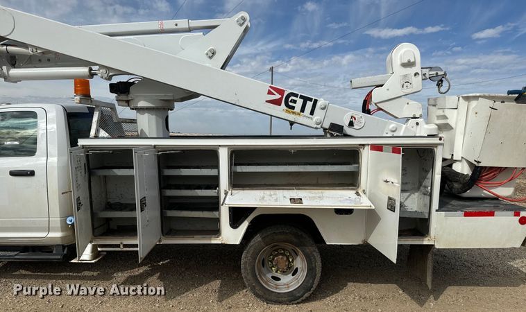 image for item NS9519 2017 Dodge Ram 5500HD bucket truck