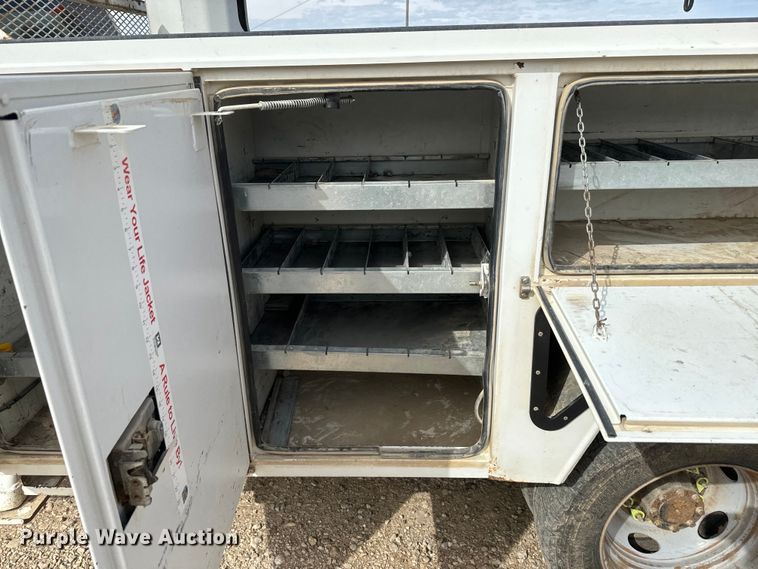 image for item NS9519 2017 Dodge Ram 5500HD bucket truck