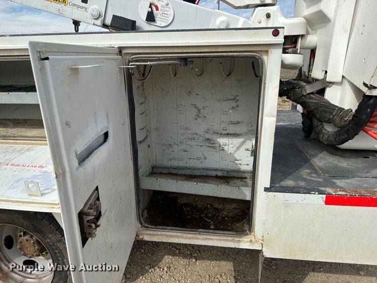 image for item NS9519 2017 Dodge Ram 5500HD bucket truck