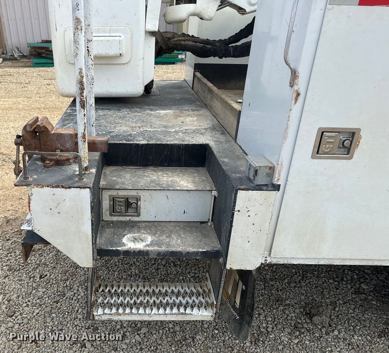 image for item NS9519 2017 Dodge Ram 5500HD bucket truck