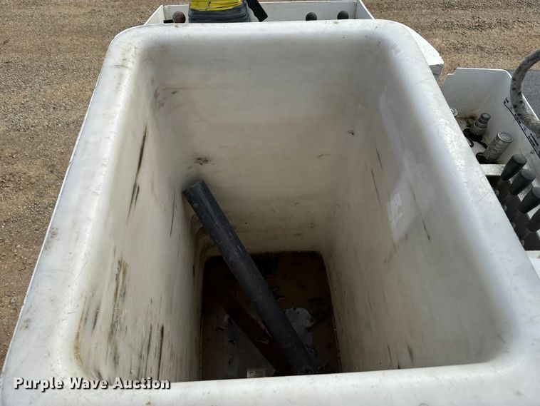 image for item NS9519 2017 Dodge Ram 5500HD bucket truck