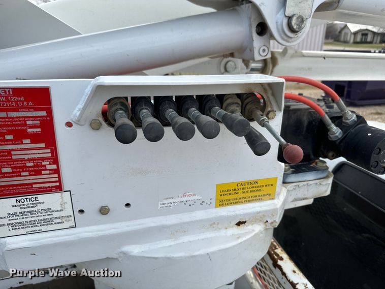 image for item NS9519 2017 Dodge Ram 5500HD bucket truck