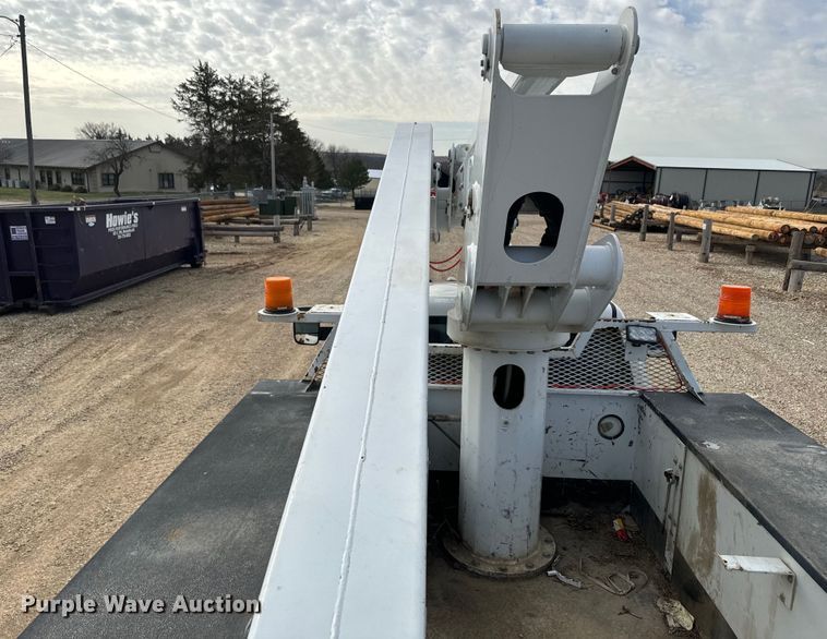 image for item NS9519 2017 Dodge Ram 5500HD bucket truck