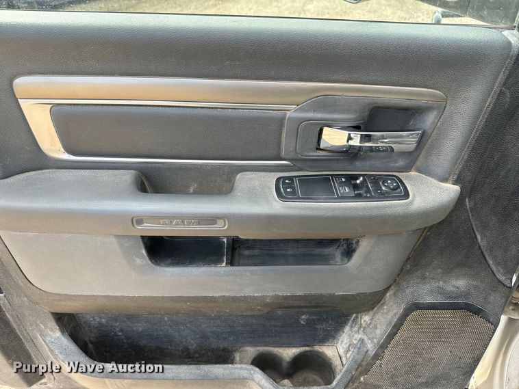 image for item NS9519 2017 Dodge Ram 5500HD bucket truck