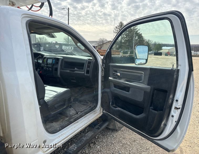 image for item NS9519 2017 Dodge Ram 5500HD bucket truck