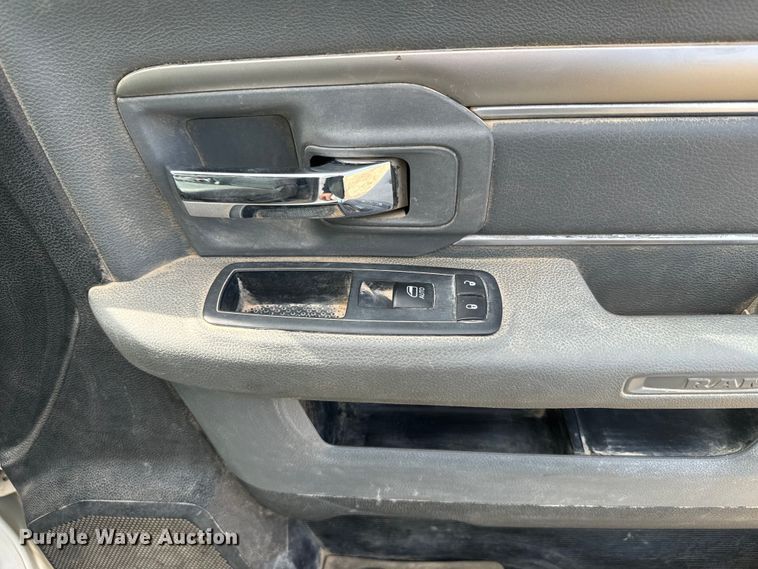 image for item NS9519 2017 Dodge Ram 5500HD bucket truck