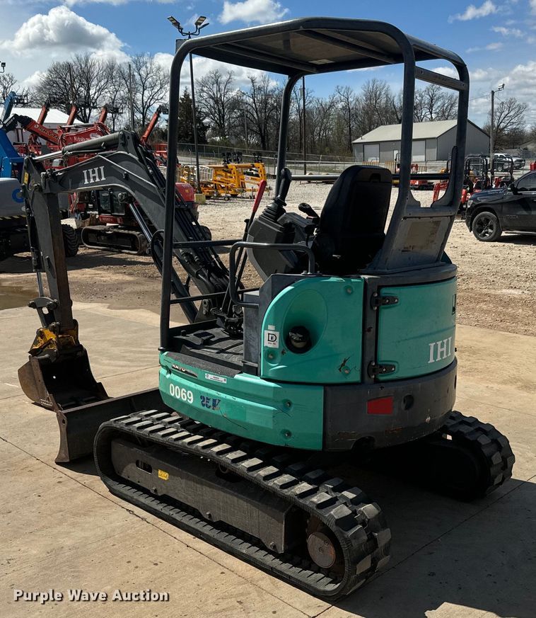 image for item NS9535 2017 IHI 25V4-F mini excavator