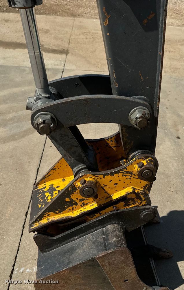 image for item NS9535 2017 IHI 25V4-F mini excavator