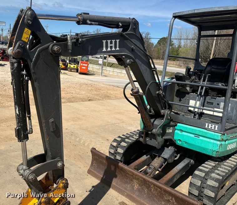 image for item NS9535 2017 IHI 25V4-F mini excavator