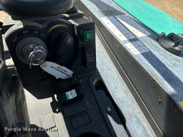 image for item NS9535 2017 IHI 25V4-F mini excavator