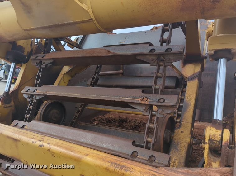 image for item NZ9403 1984 Caterpillar 615 elevating scraper