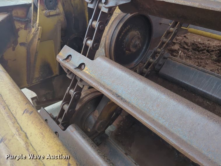 image for item NZ9403 1984 Caterpillar 615 elevating scraper