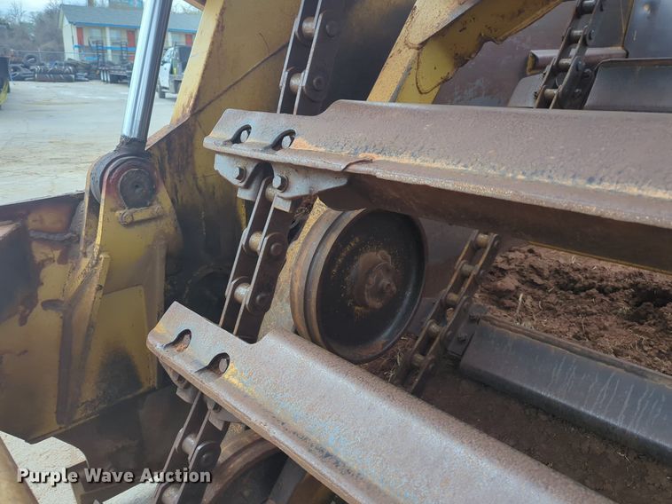 image for item NZ9403 1984 Caterpillar 615 elevating scraper
