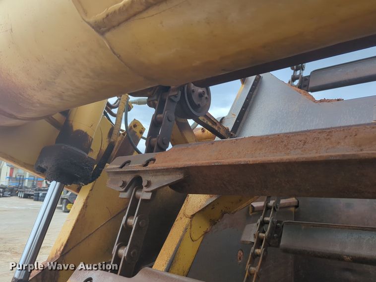 image for item NZ9403 1984 Caterpillar 615 elevating scraper