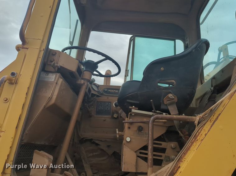 image for item NZ9403 1984 Caterpillar 615 elevating scraper