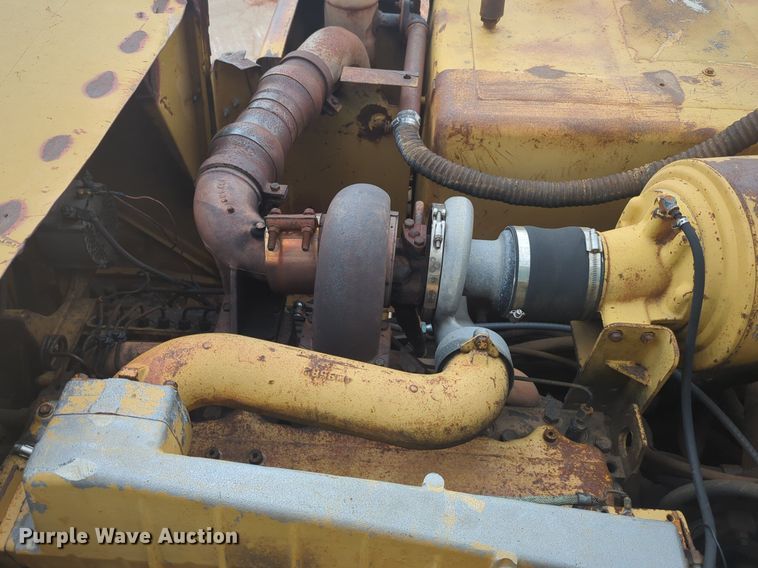 image for item NZ9403 1984 Caterpillar 615 elevating scraper