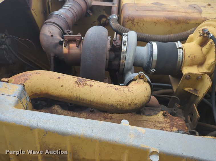 image for item NZ9403 1984 Caterpillar 615 elevating scraper