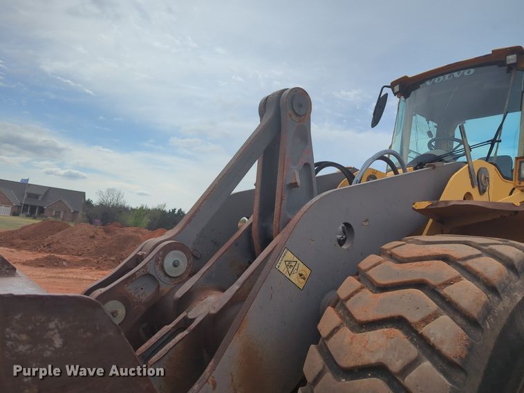 image for item NZ9433 2004 Volvo L220E wheel loader