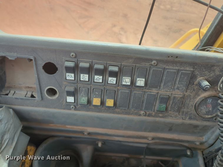 image for item NZ9433 2004 Volvo L220E wheel loader