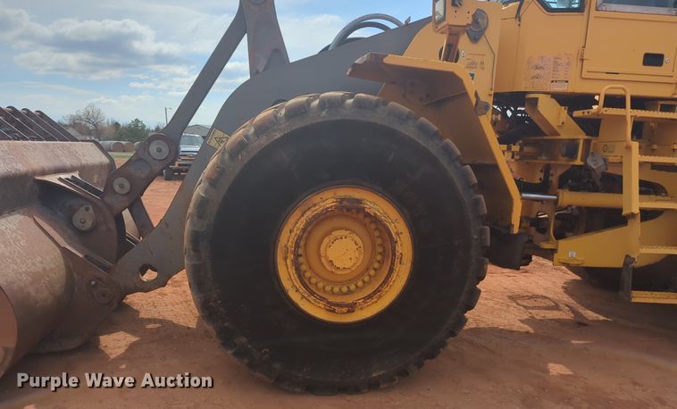 image for item NZ9433 2004 Volvo L220E wheel loader