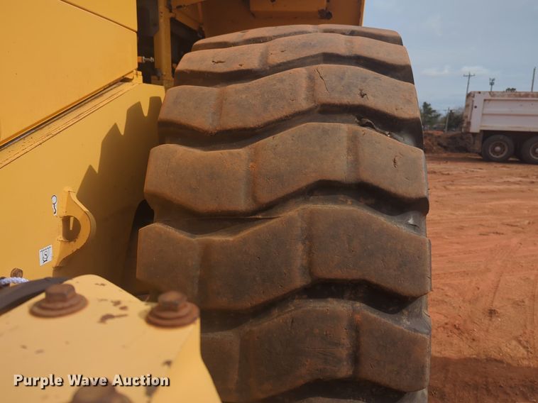 image for item NZ9433 2004 Volvo L220E wheel loader