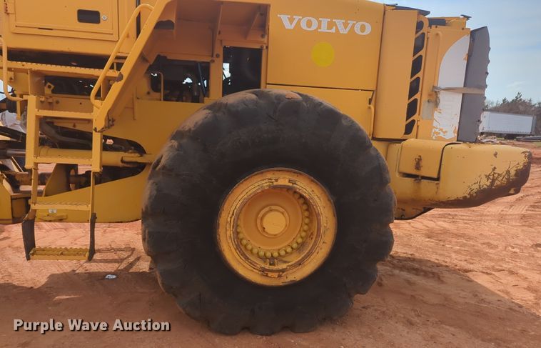 image for item NZ9433 2004 Volvo L220E wheel loader