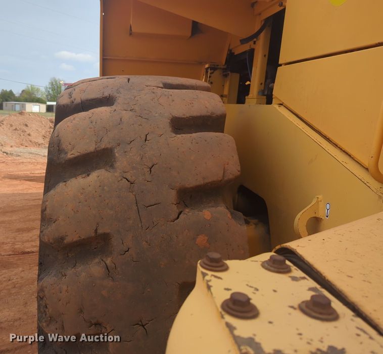 image for item NZ9433 2004 Volvo L220E wheel loader