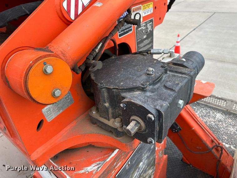 image for item OA9640 2011 International 4400 bucket truck