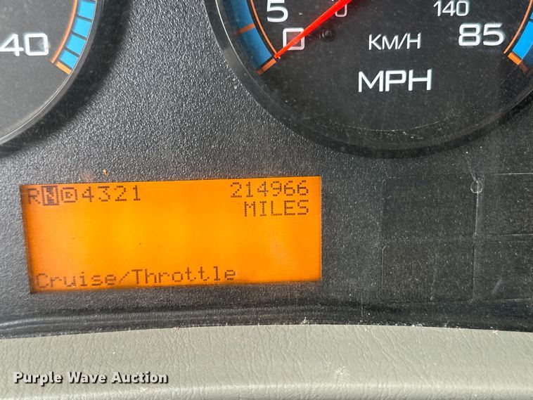 image for item OA9640 2011 International 4400 bucket truck