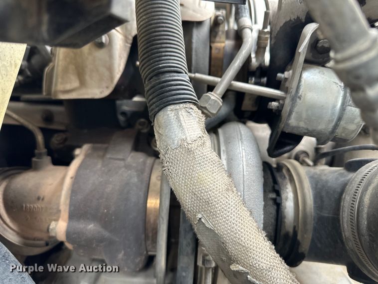 image for item OA9640 2011 International 4400 bucket truck