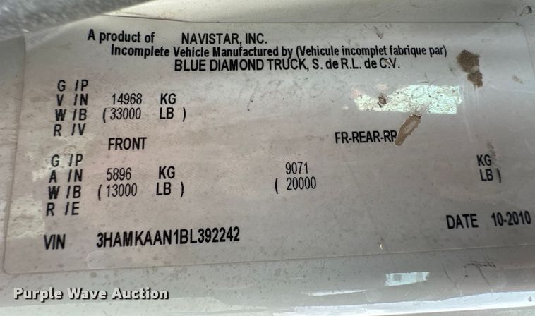 image for item OA9640 2011 International 4400 bucket truck