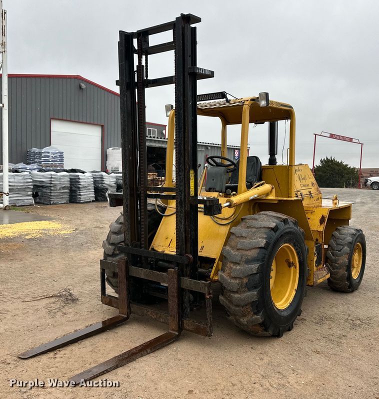 image for item OA9664 2005 Mastercraft C-06-1306 forklift