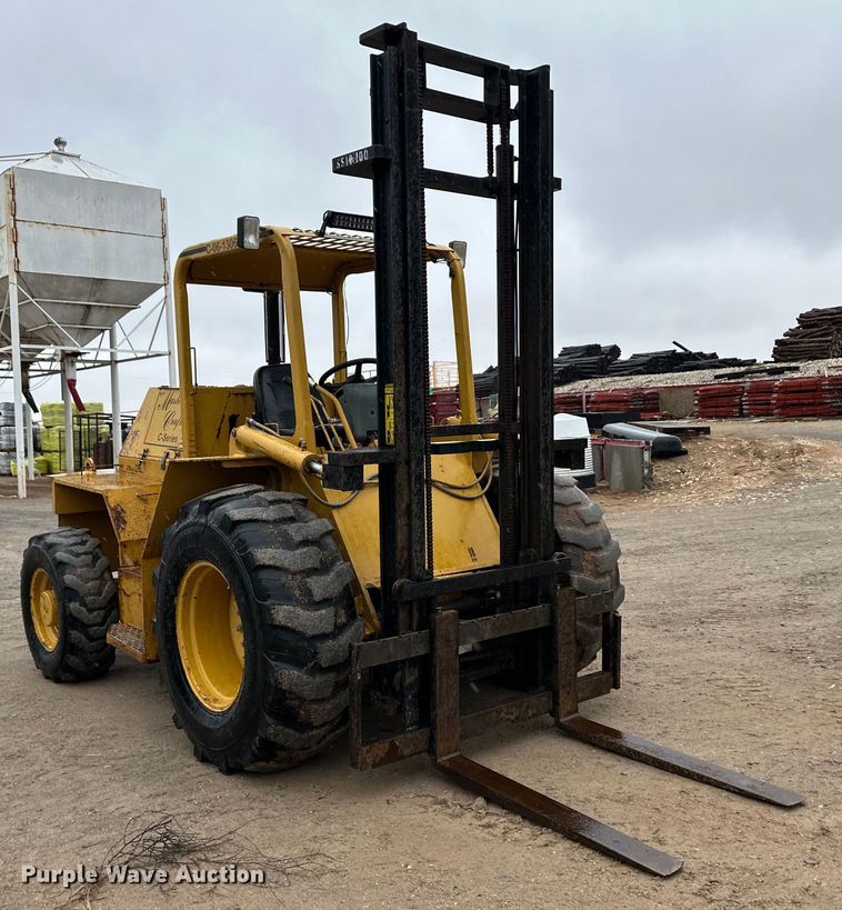 image for item OA9664 2005 Mastercraft C-06-1306 forklift