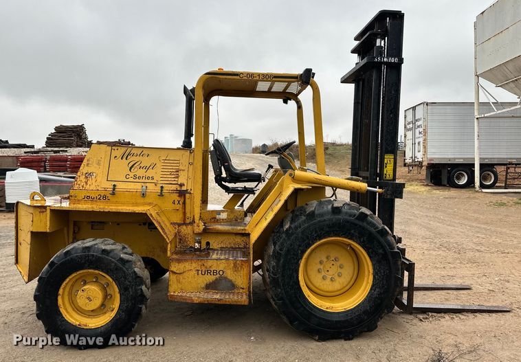 image for item OA9664 2005 Mastercraft C-06-1306 forklift