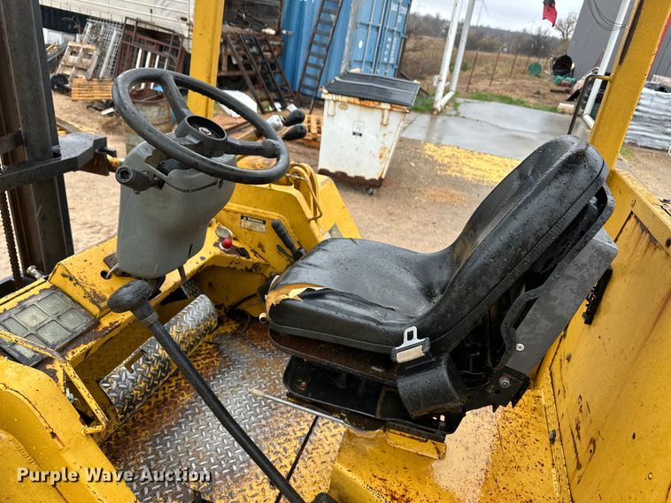 image for item OA9664 2005 Mastercraft C-06-1306 forklift